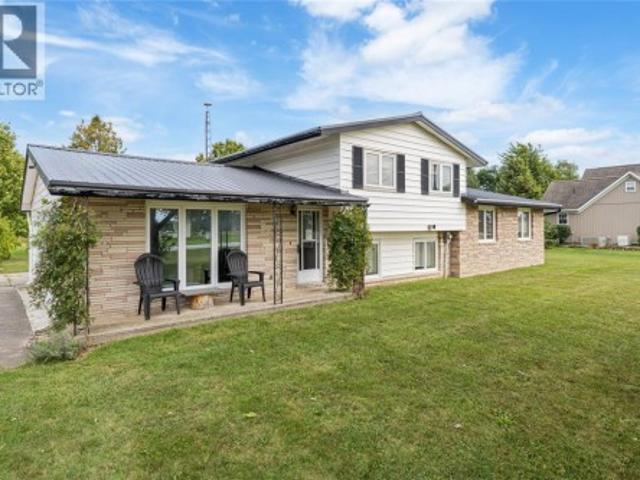 7882 + 7884 Rawlings Road, Lambton Shores, ON, N0N 1J0 house for sale | Listing ID 26021 | Royal LePage