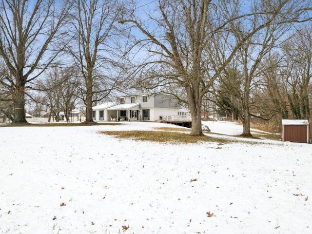 7892 Pleasant Valley Road