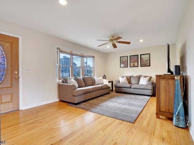 78 Vones Ln, Raritan Boro, US, NJ