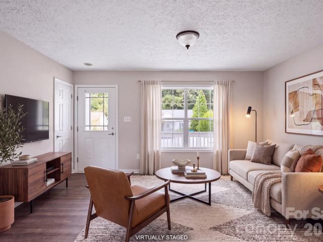 78 W Newberry Drive