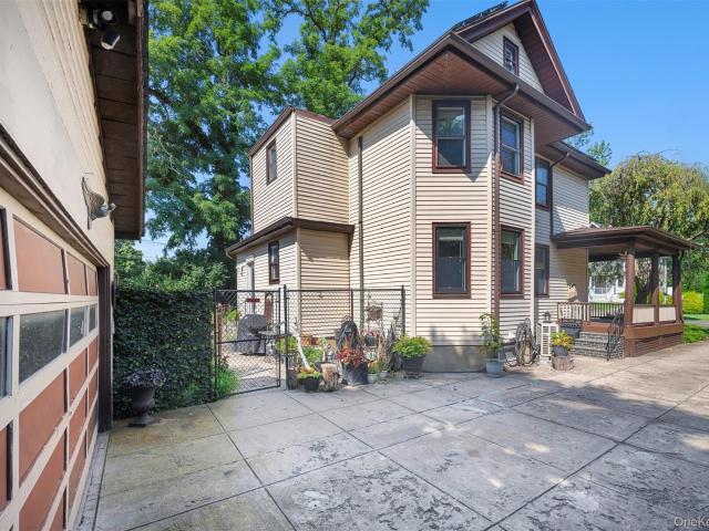 78 Warner Avenue