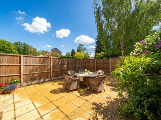 78 Woodham Road, WokingProperty for lettings Seymours