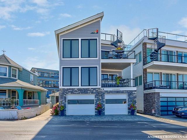 78 Esplanade Pl, South Haven, MI 49090