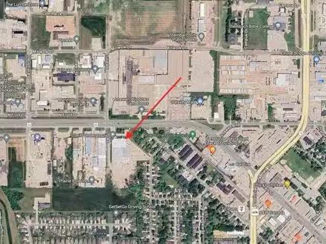 78 Pth #52 Highway, Steinbach, MB, R5G 1X8 commercial for le.