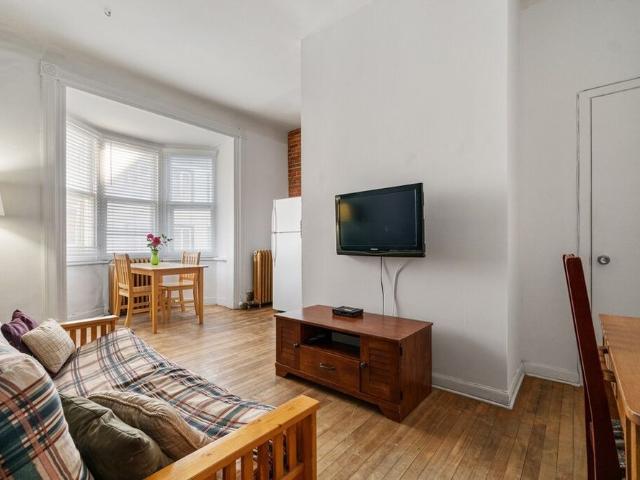 78 Rue Saint Louis #3