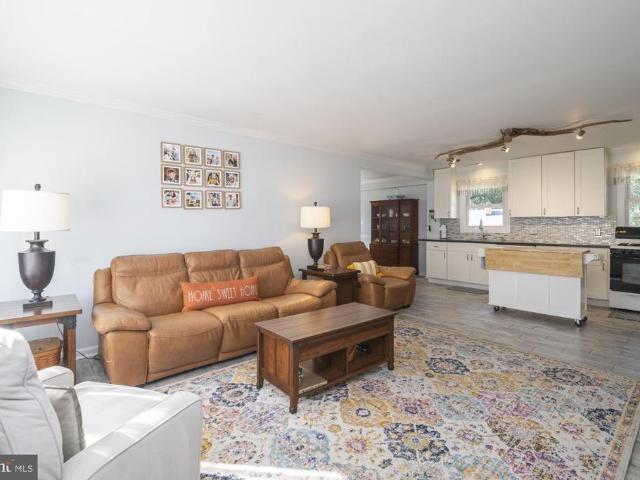 7904 Outing Avenue