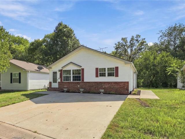 7905 NW 122nd Court