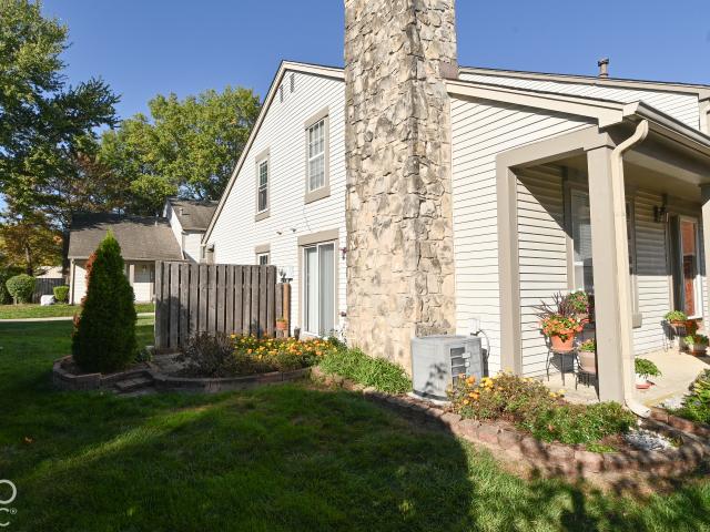 7905 Hunters Path