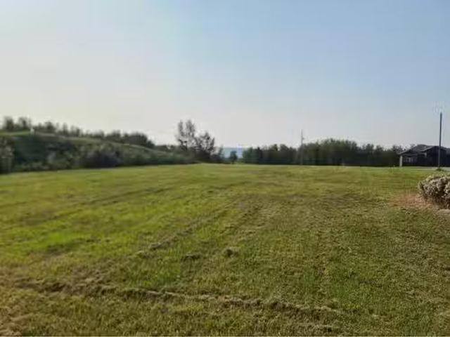 7905 118 Avenue, Peace River, AB, T8S 1Y6 vacant land for sa.