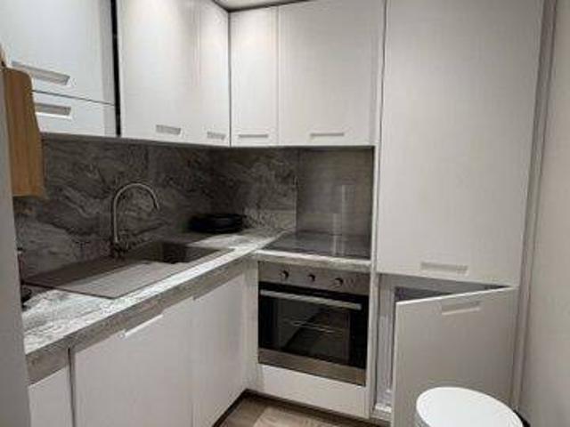 790 € / charges comprises