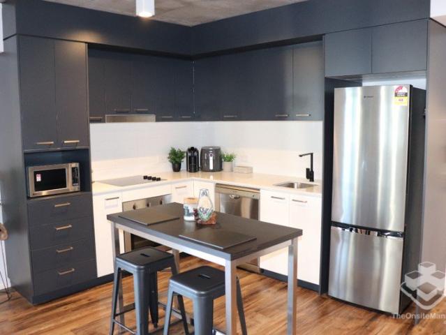 $790pw Available 21st August