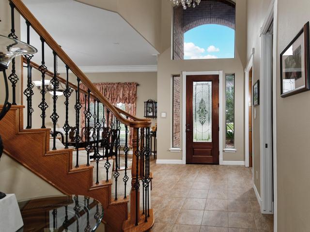 7916 Wooded Way Drive