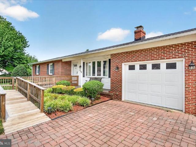 7910 Edgewood Farm Road