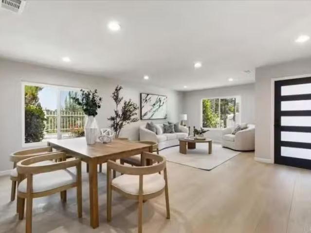 7911 TERRAZA DISOMA, CARLSBAD, CA 92009