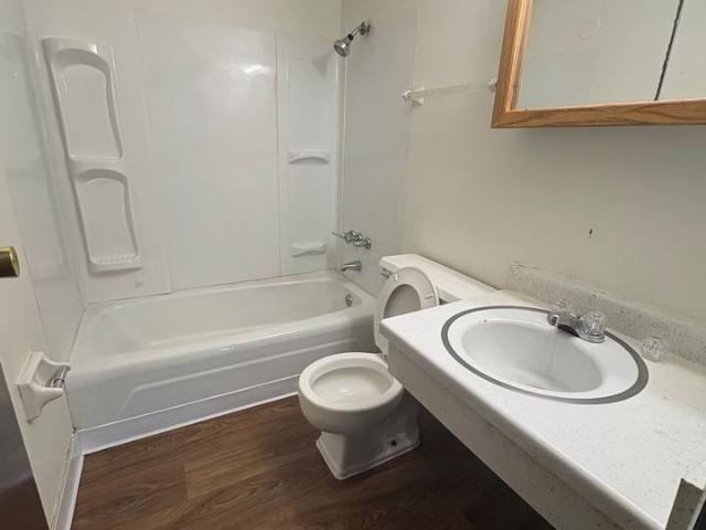 791 Russell Rd 3 Bedroom Apartment for Rent at 791 Russell Rd, Waterloo, IA 50701
