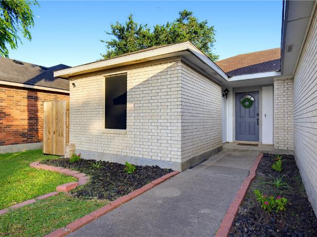 7925 Wolf Drive