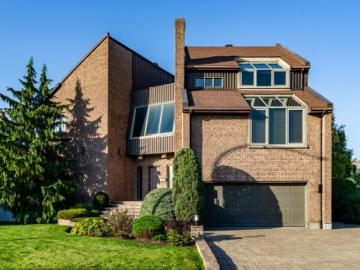 7935 Rue Rostand, Brossard, QC, J4X 2R6 house for sale | Listing ID 14727 | Royal LePage