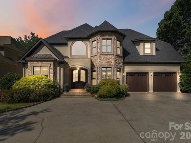 7936 Park Rd, Charlotte, NC 28210