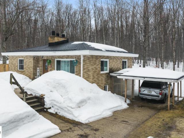 7939 NE Co Road 571