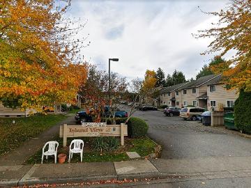 7930 272nd St NW, 2 beds, 1 full bath
