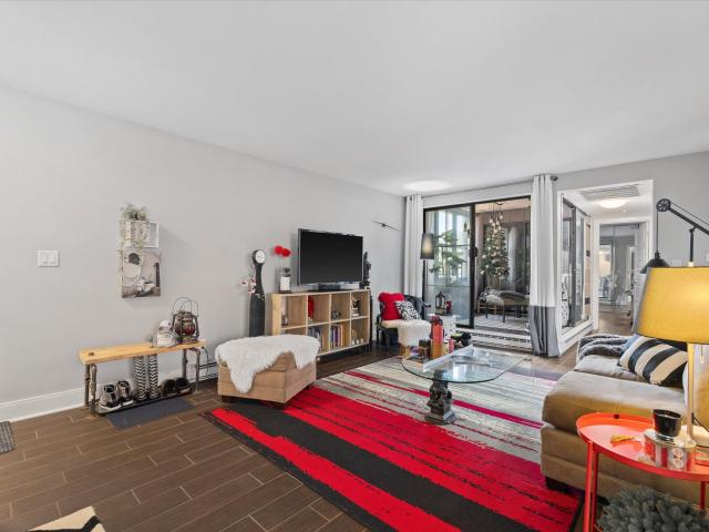 7931 S 68th St, Unit 401
