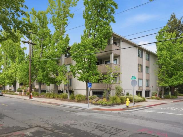 793 Elm Street 21