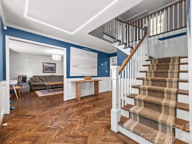 7940 Sunnyvale Lane