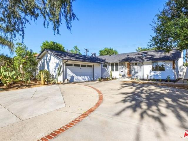 7954 Loma Verde Ave, Los Angeles, CA 91304