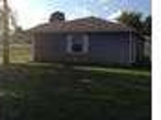 $795 / 3br 1237ftÂ² 3 Bedroom 2 Full Bath