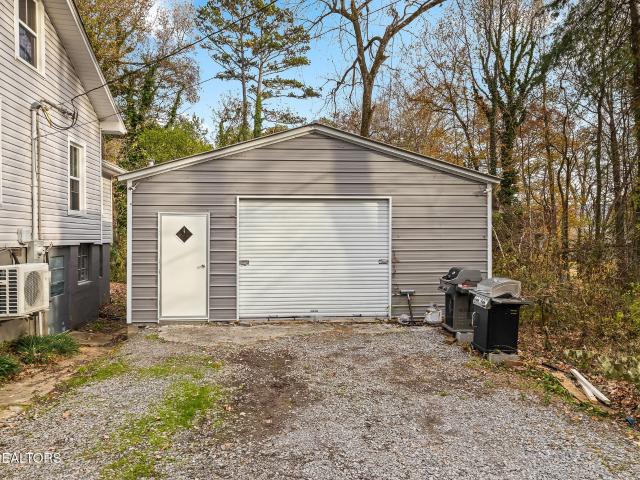 795 Athens Pike
