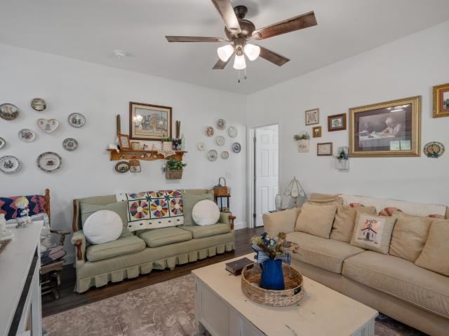 795 Lowery Ln