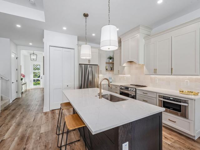 7968 Cordoba Place, Naples, US, FL