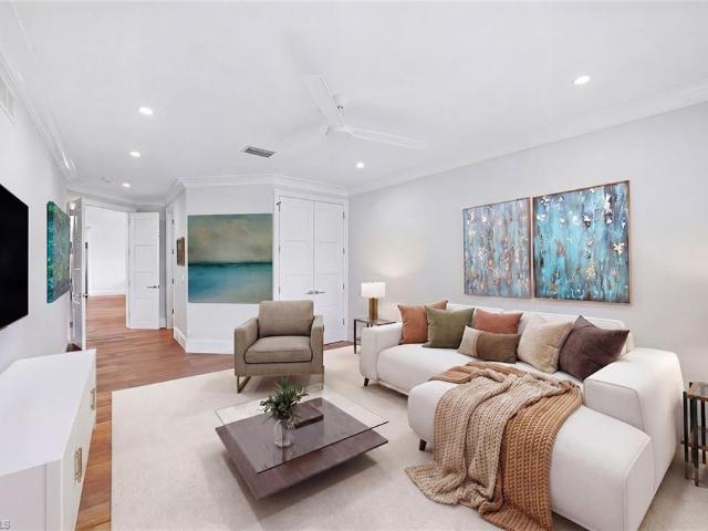 7963 Grand Bay Dr, Unit 11, Naples, FL 34108 | MLS #226009