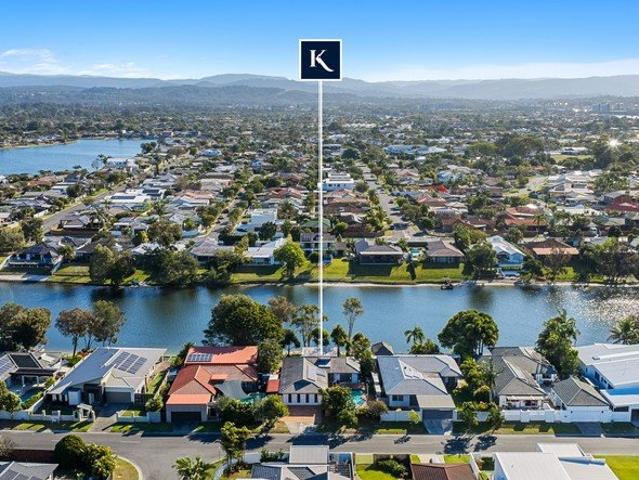 797m² of Waterfront Opportunity in Central Burleigh Waters
