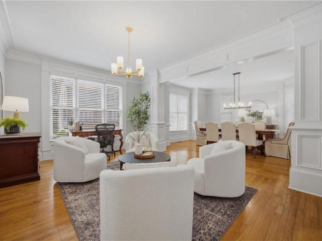 7988 Magnolia Square