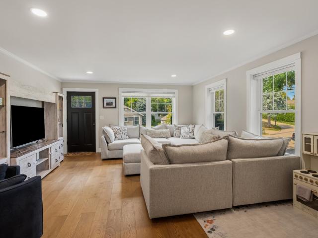 79 Thornton Street # 1