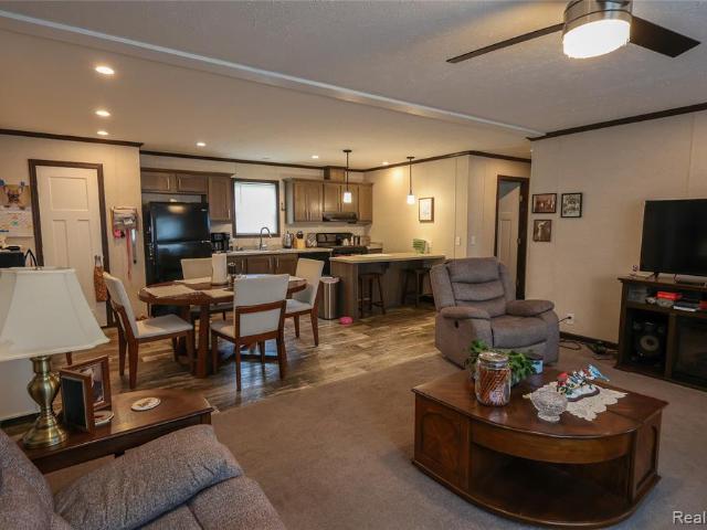79 Woodridge Ct