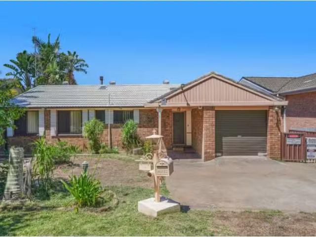79 Buttaba Rd, Brightwaters House for rent Listed by Love Ren.