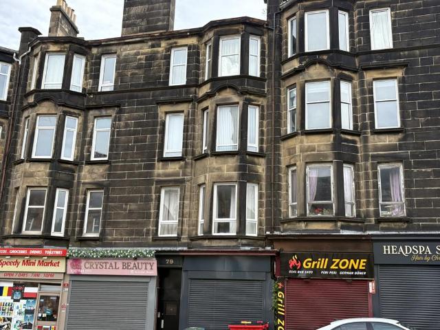 79 Causeyside Street, Flat 2/2. 1 bed flat to rent £775 pcm £179 pw