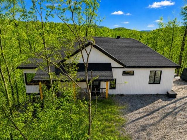 79 Ch. De La Montagne, Saint Sixte, QC, J0X 3B0 house for sale | Listing ID 25132 | Royal LePage