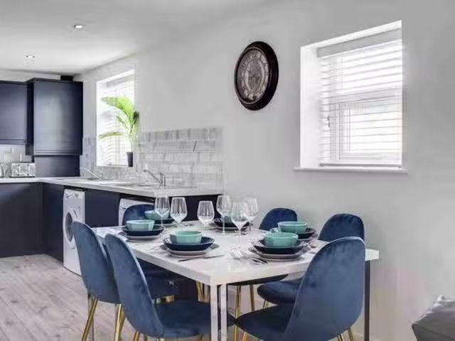 79 Cotswold Street, L7 6 Beds 3 Baths