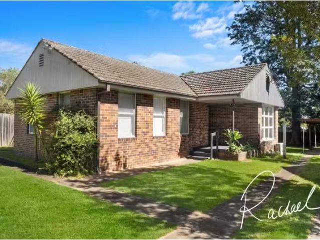 79 Cox Street, South Windsor House for rent Listed by Rachael.
