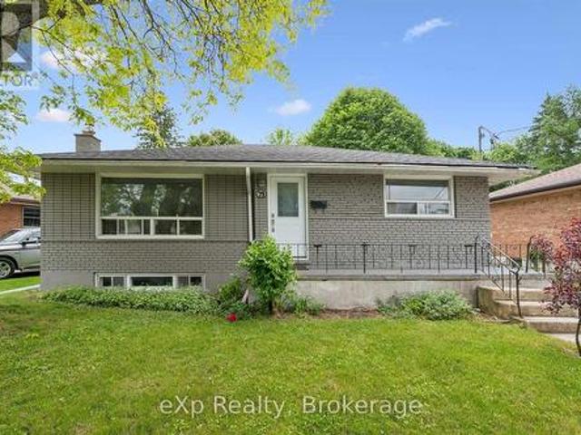 79 Dumbarton Street, Guelph Riverside Park, ON, N1E 3T5 house for sale | Listing ID X13587 | Royal LePage