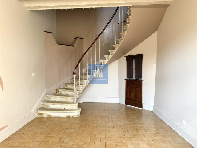 79 Entre Montreuil Bellay et Thouars Belle demeure bourgeo. 210m² Brion près Thouet