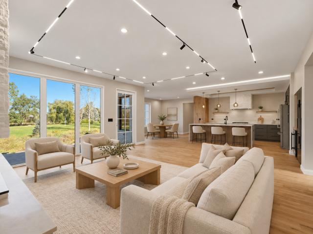 79 Falcon Drive