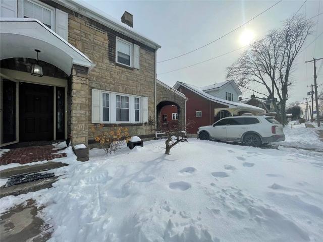 79 Grant Ave