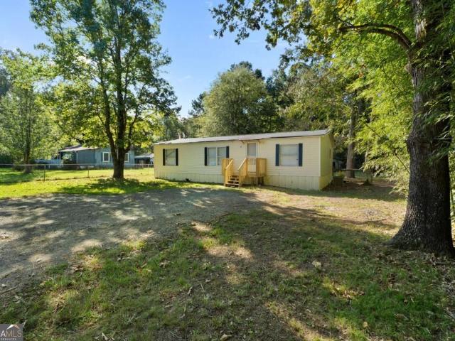 79 Hennon Drive NW