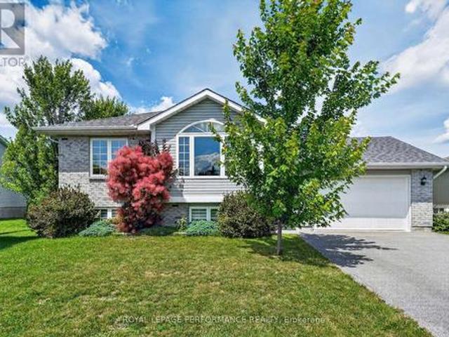 79 Hickory Street, South Stormont, ON, K0C 1M0 house for sale | Listing ID X13624 | Royal LePage