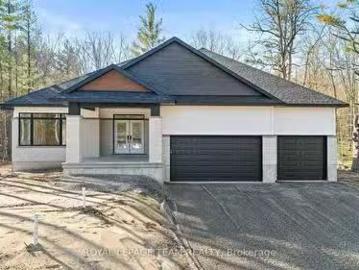 79 Hogan Drive, Mcnab/Braeside, ON, K7S 0H8 house for sale.