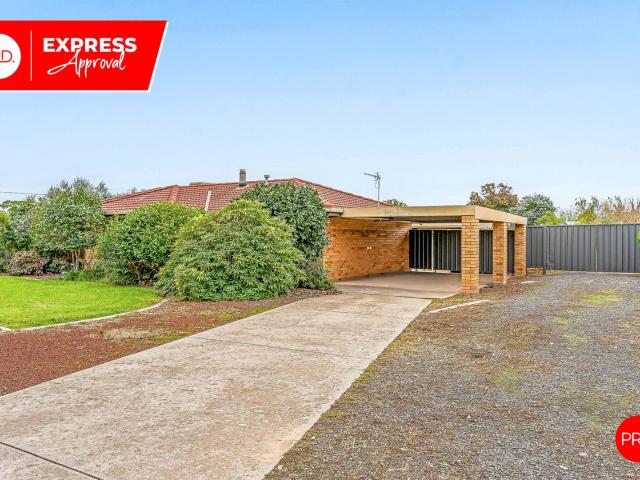 79 Ironstone Road, EPSOM VIC 3551